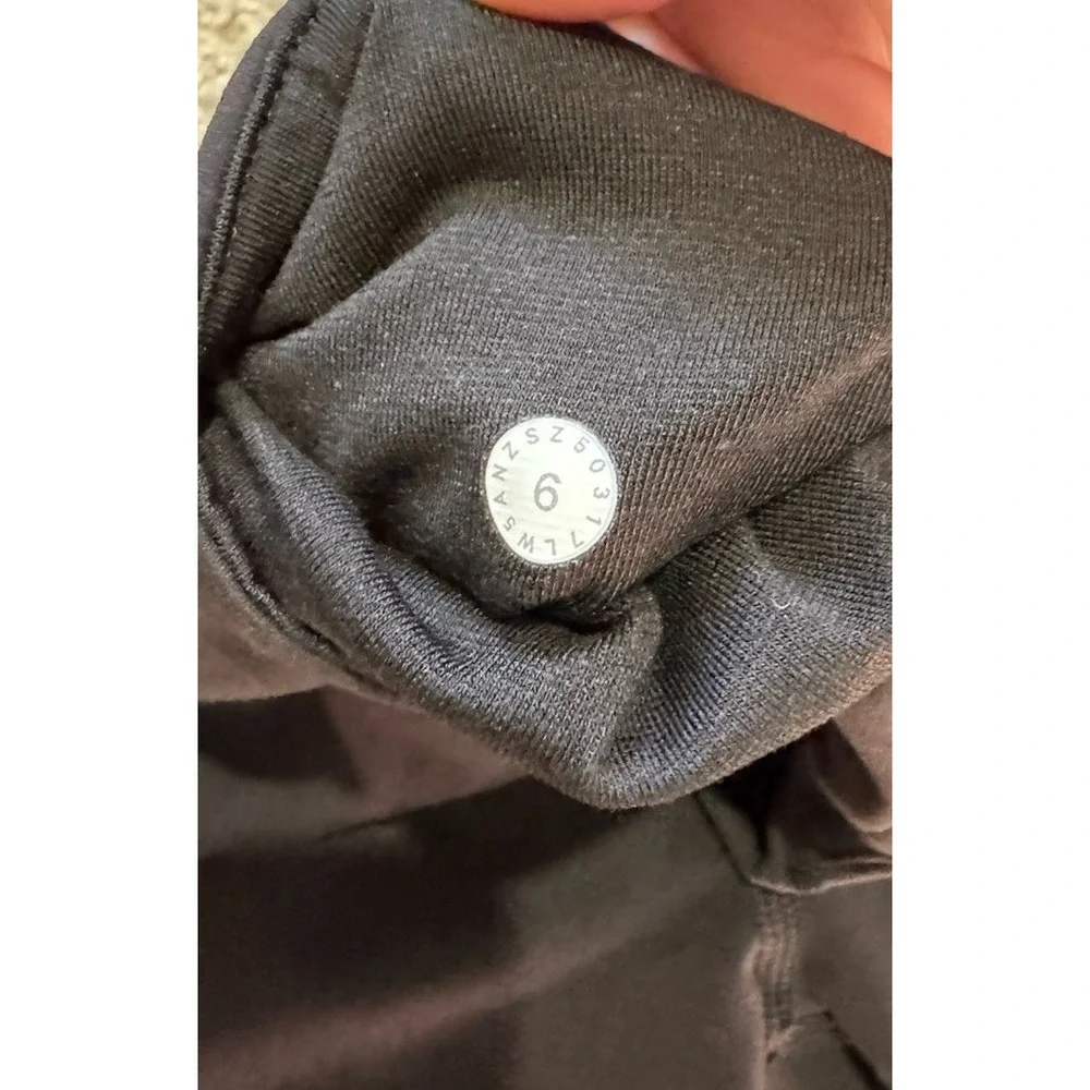 Lululemon leggings 6 black Thigh Pattern align high rise workout athletic preppy